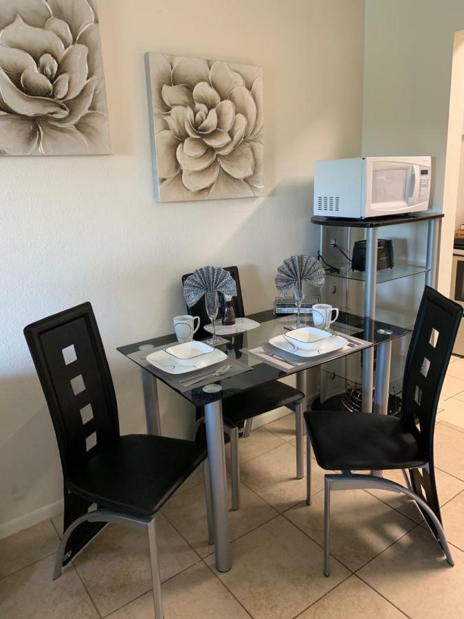 Sienna Park Apartments Сарасота Екстериор снимка